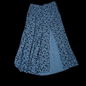 Arizona Jean Co | Blue Floral Midi Skirt | Medium
